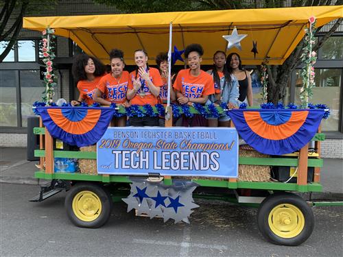 2019 Rose Festival Starlight Parade 