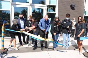 Ribbon cutting ceremony at Kellogg