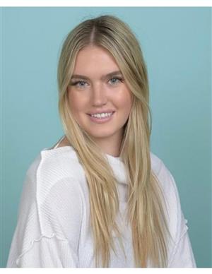 Gwenonwyn Knoop Headshot